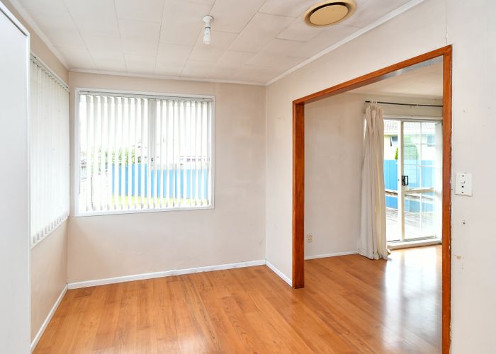  at 76 Henwood Road, Mangere East, Auckland