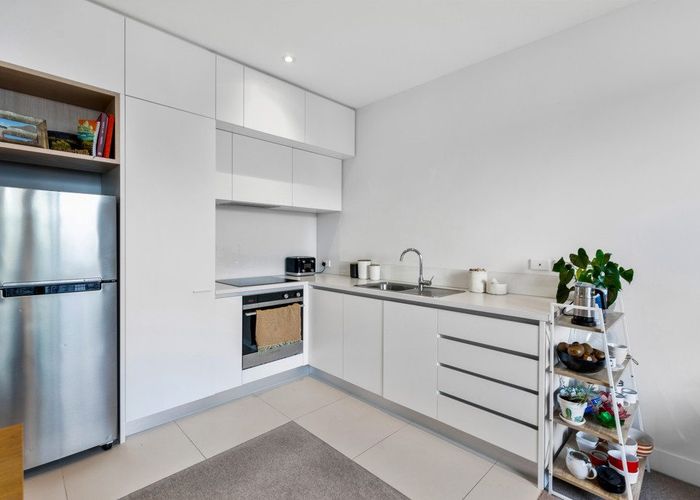  at 6/117 Buckley Avenue, Hobsonville, Waitakere City, Auckland