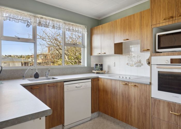  at 40 Bell Crescent, Concord, Dunedin