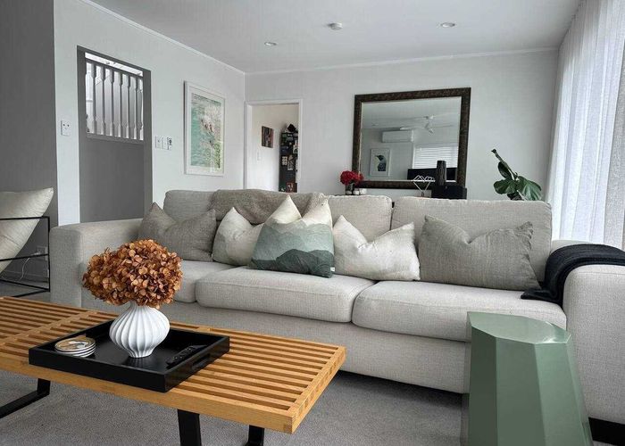  at 33 Agincourt Street, Glenfield, North Shore City, Auckland