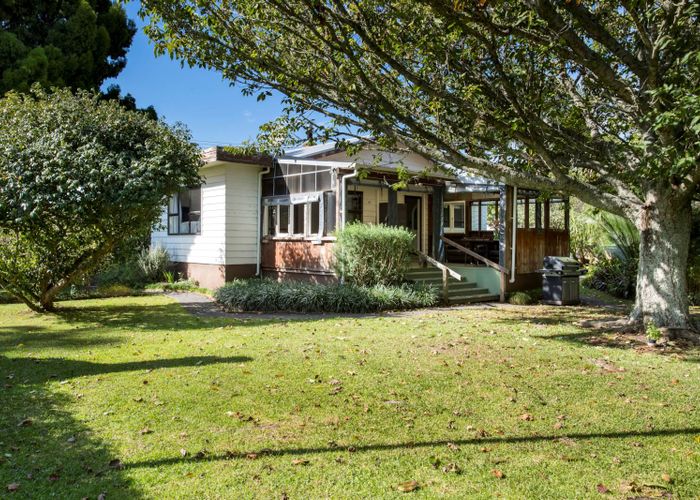  at 122 Fred Taylor Drive, Westgate, Auckland