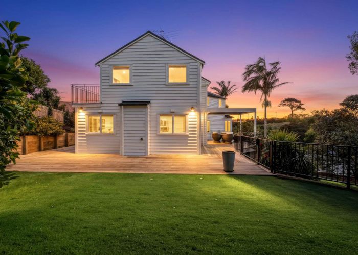  at 13 Emerald Way, Rosedale, Auckland