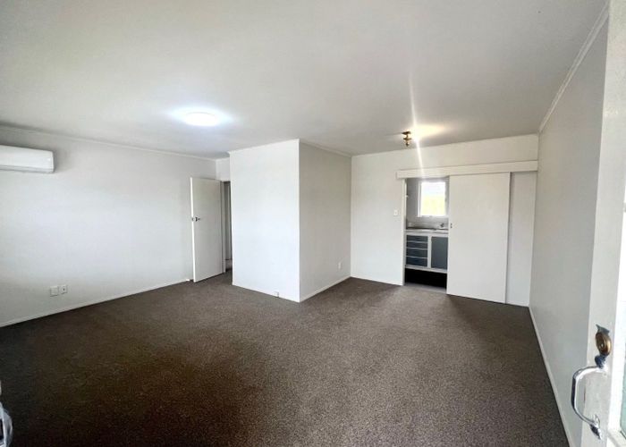  at 4/8 Winspear Place, Manukau, Manukau City, Auckland