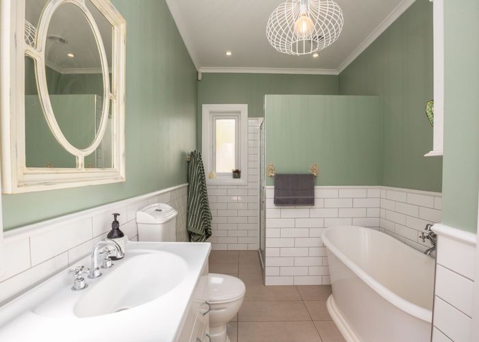  at 32 Handyside Street, Tawa, Wellington, Wellington