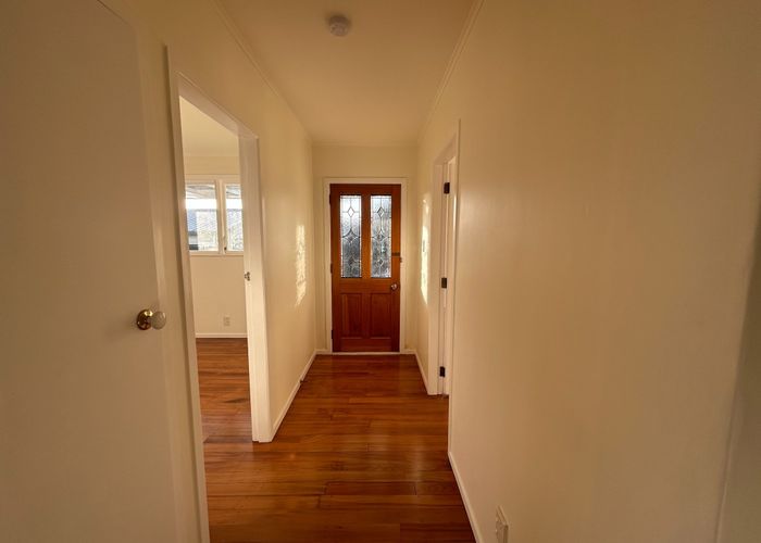  at 17 Clinton Avenue, Te Atatu Peninsula, Waitakere City, Auckland