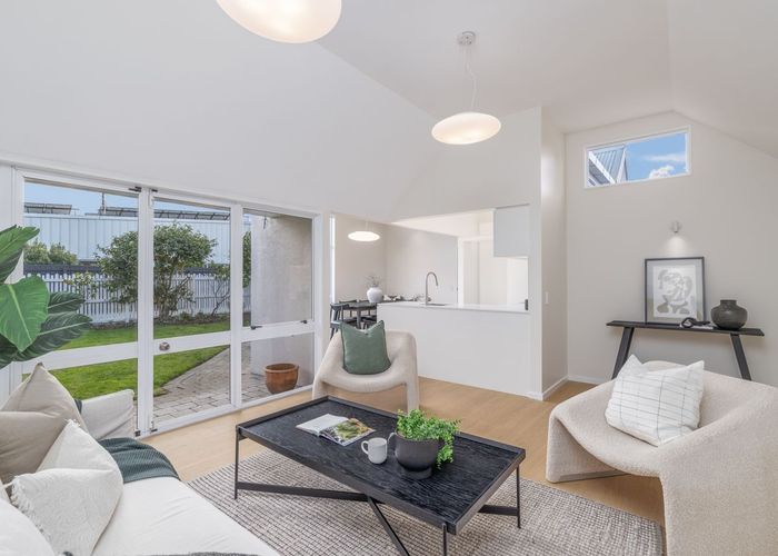  at 1/129 Papanui Road, Merivale, Christchurch