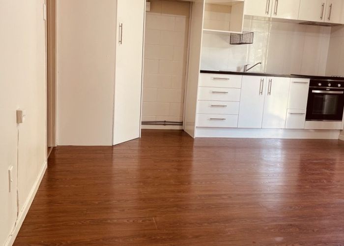  at 5/21 Locarno Avenue, Sandringham, Auckland