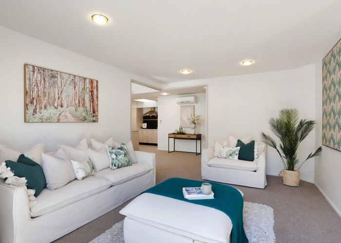  at 88 Cliff View Drive, Green Bay, Waitakere City, Auckland