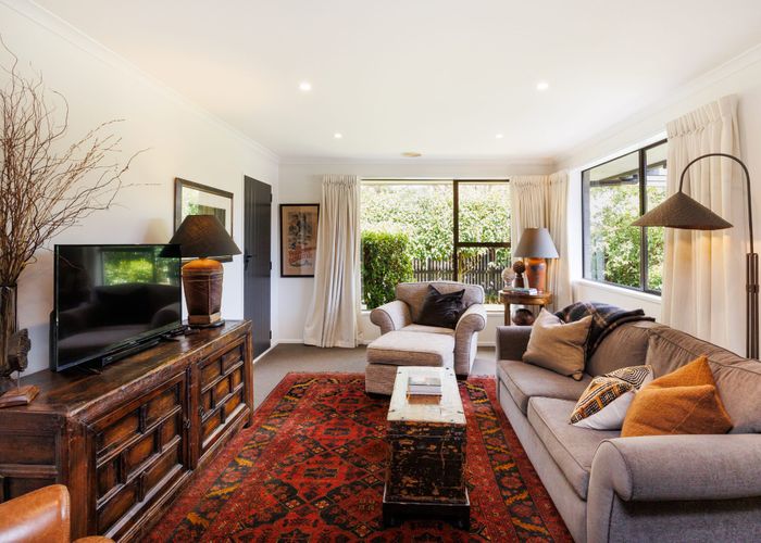  at 8 Earl Place, Hokowhitu, Palmerston North, Manawatu / Whanganui