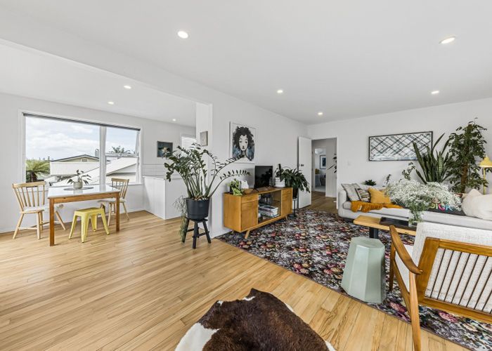  at 1/9 Buxton Street, Point Chevalier, Auckland