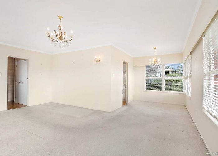  at 2/27 Sanders Avenue, Takapuna, Auckland