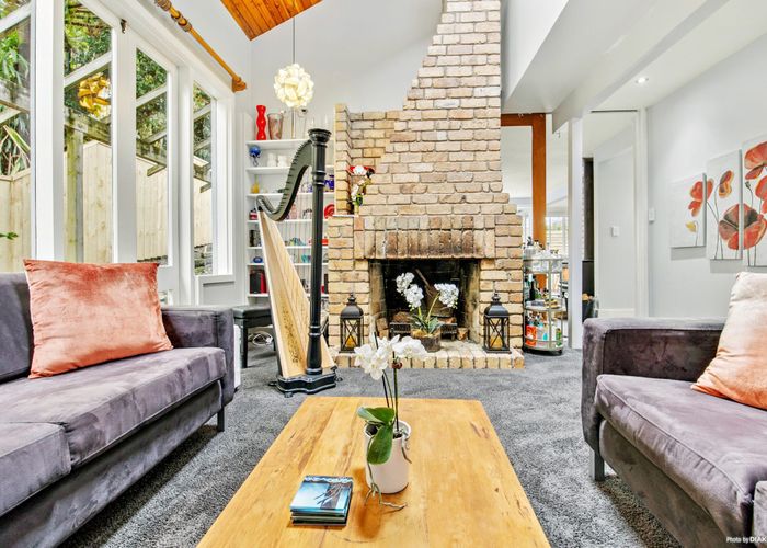  at 16 Takutai Street, Parnell, Auckland
