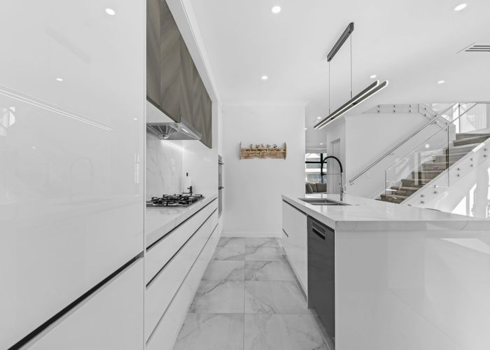  at 5 Woodacre Street, Flat Bush, Manukau City, Auckland