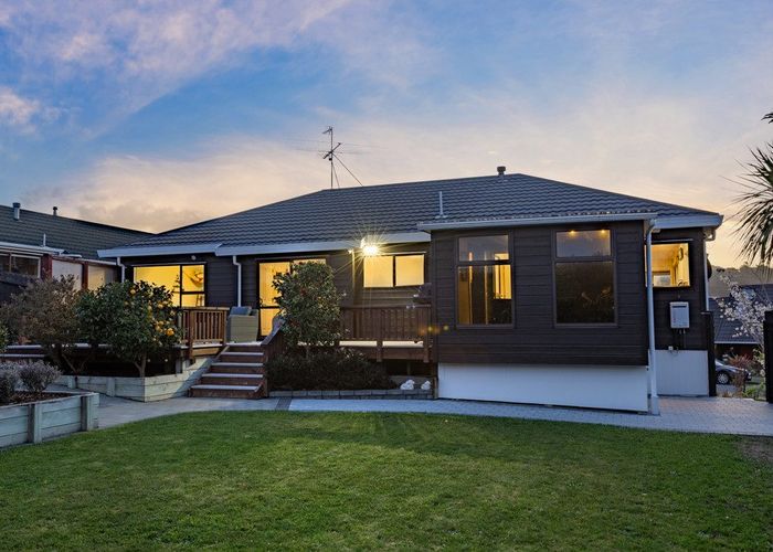  at 3 Eclipse Lane, Whitby, Porirua, Wellington
