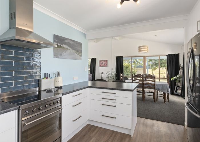  at 9 O'Rourke Place, Otaki Beach, Otaki