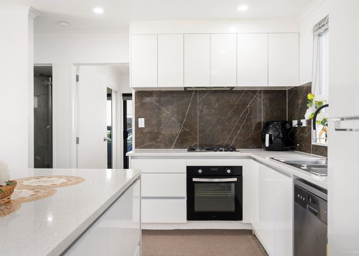  at 1C Ohira Place, Henderson, Auckland