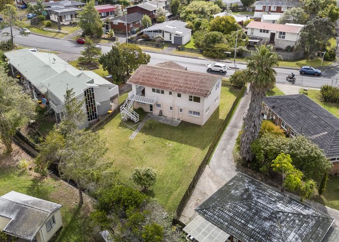  at 21 Bentley Avenue, Glenfield, North Shore City, Auckland
