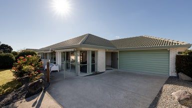  at 160 Pacific View Road, Papamoa Beach, Papamoa