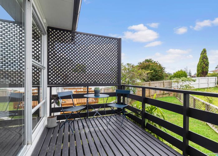  at 2/34 Sunnynook Road, Sunnynook, Auckland