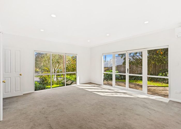  at 2 Opal Close, Rosedale, North Shore City, Auckland