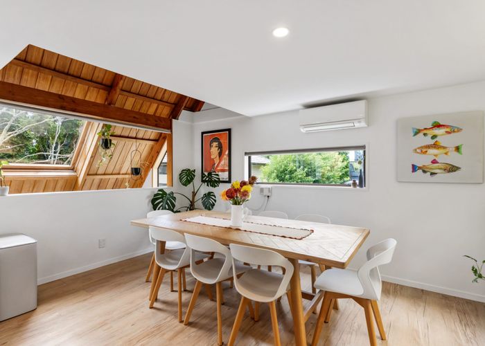  at 18 Marlborough Avenue, Glenfield, North Shore City, Auckland