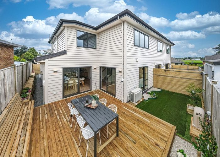  at 7B De Quincey Terrace, Highland Park, Auckland