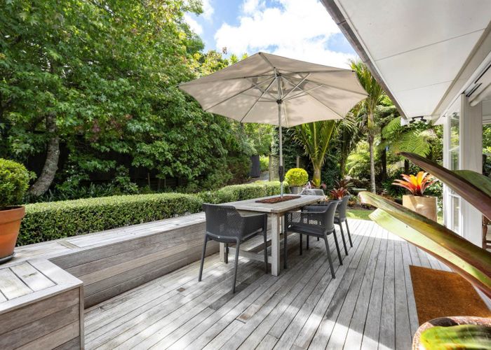  at 541a South Titirangi Road, Titirangi, Waitakere City, Auckland