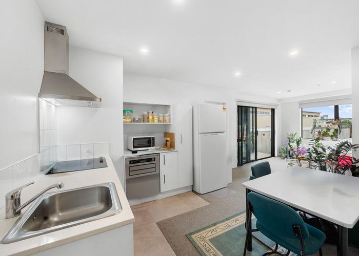  at G02/28C Eileen Newey Place, Henderson, Waitakere City, Auckland