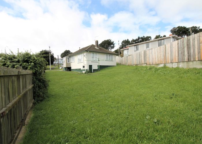  at 4 Dorset Grove, Cannons Creek, Porirua