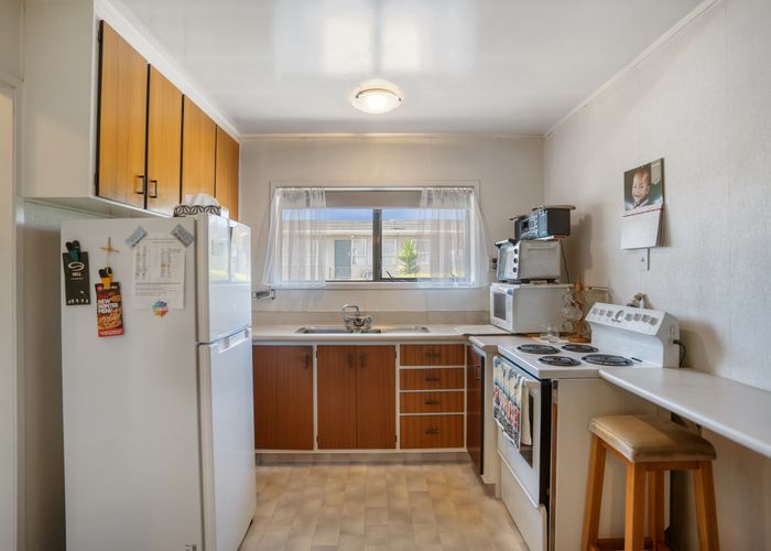  at 4/21 Burch Street, Mount Albert, Auckland