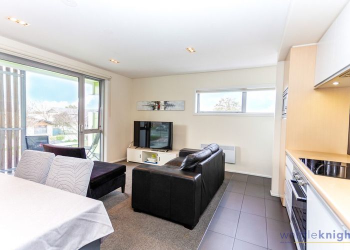  at 2H/193 Riccarton Road, Riccarton, Christchurch City, Canterbury