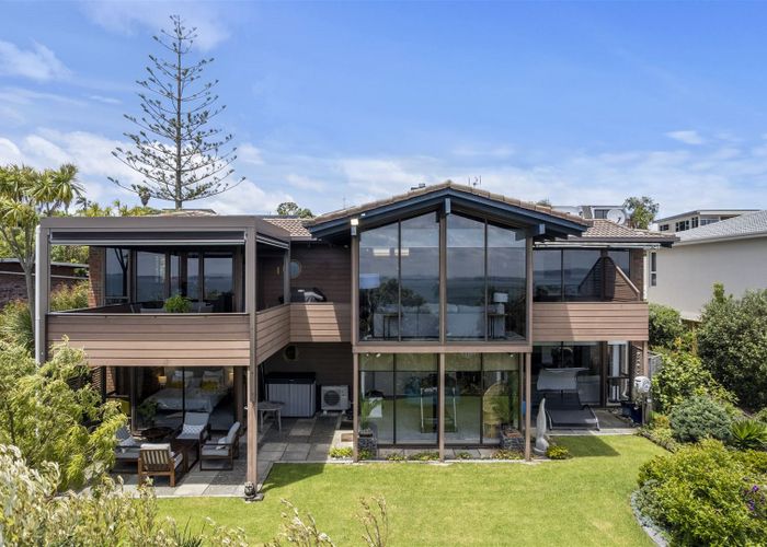  at 60 Pacific Parade, Army Bay, Whangaparaoa