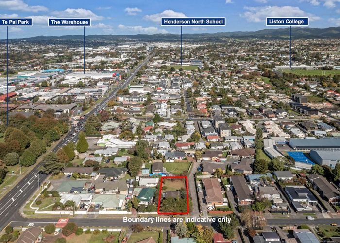  at 5 Poinsettia Place, Henderson, Waitakere City, Auckland