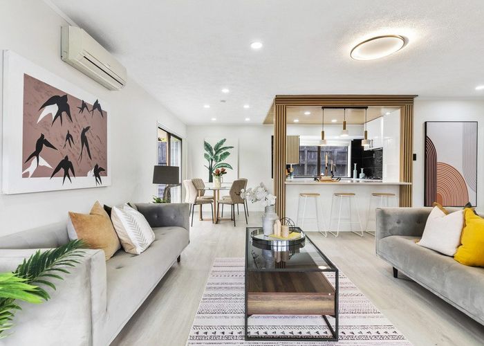  at 2/49 Larne Avenue, Pakuranga Heights, Auckland