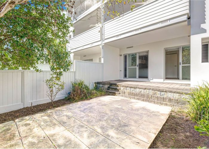 at B2/60 Masons Road, Oteha, North Shore City, Auckland
