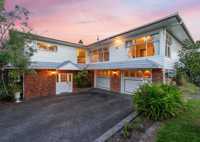  at 105 Colwill Road, Massey, Waitakere City, Auckland