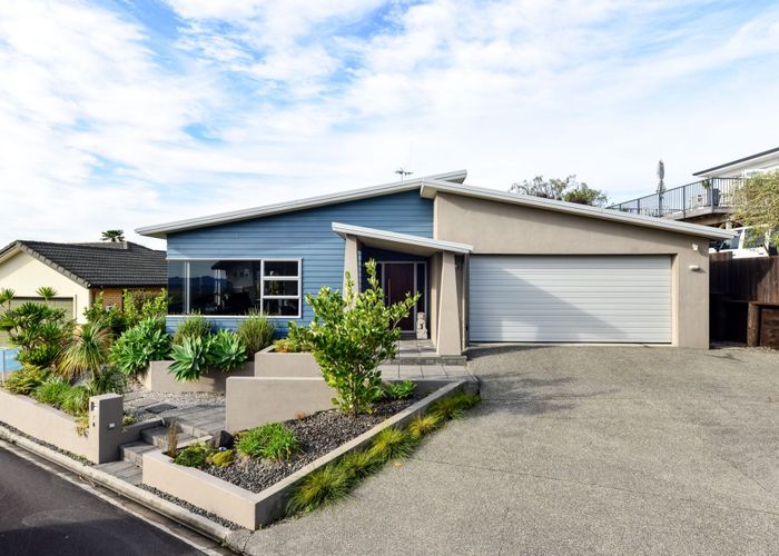  at 7 Greenfield Drive, Western Heights, Hamilton