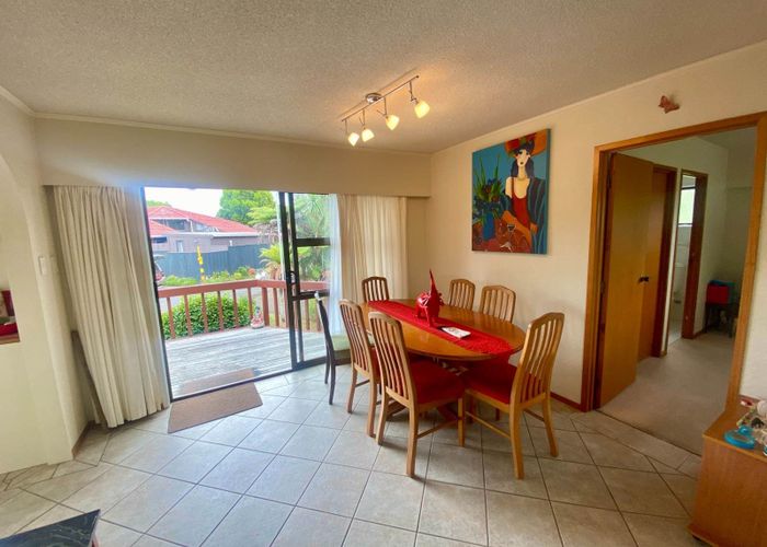  at 43 Kinross Street, Blockhouse Bay, Auckland