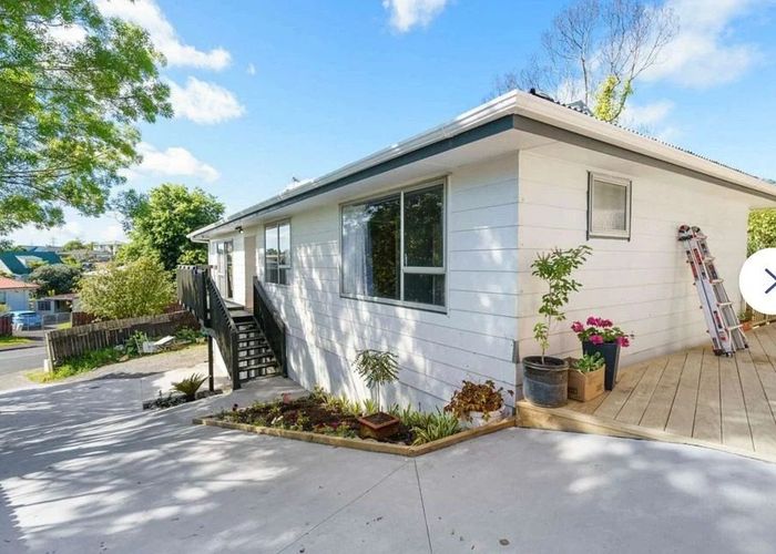  at 30 Bellringer  Road,, Massey, Waitakere City, Auckland