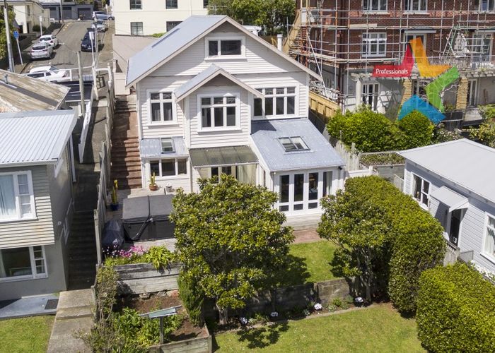  at 1 Duke Street, Mount Victoria, Wellington