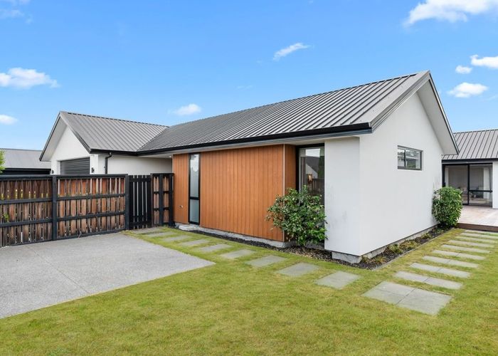  at 2 Ellesmere Street, Burwood, Christchurch