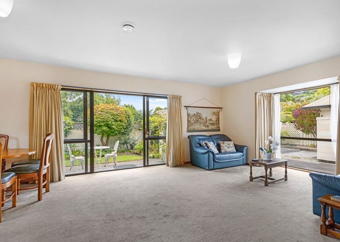  at 1/12 Wedgewood Avenue, Cashmere, Christchurch