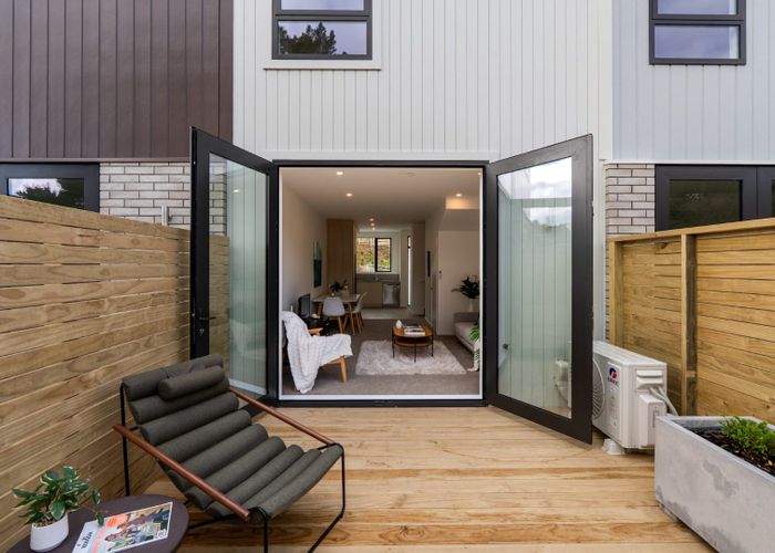  at 15 Ara Paripari, Tawa, Wellington, Wellington