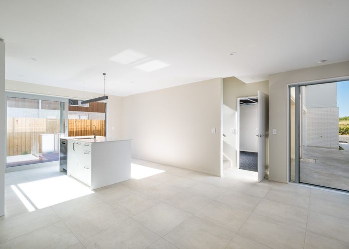  at 2/50 Marine Parade, New Brighton, Christchurch City, Canterbury