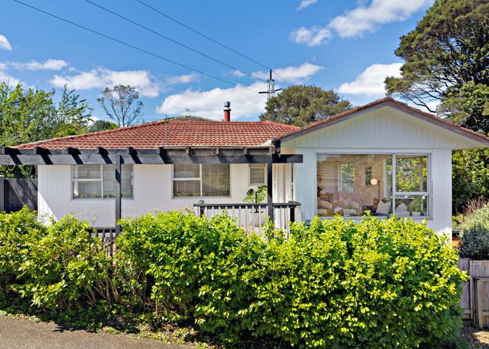  at 52 Gladys Avenue, Glenfield, North Shore City, Auckland