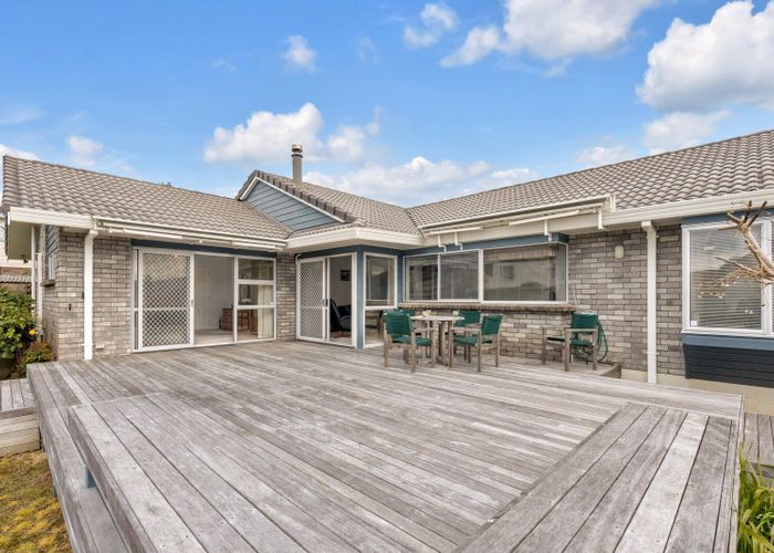  at 18 Simmental Crescent, Somerville, Manukau