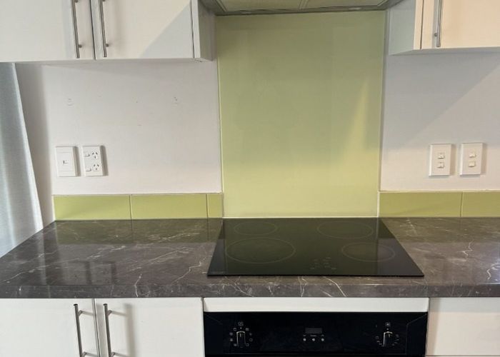  at 12 Dawnhaven Drive, Te Atatu Peninsula, Waitakere City, Auckland