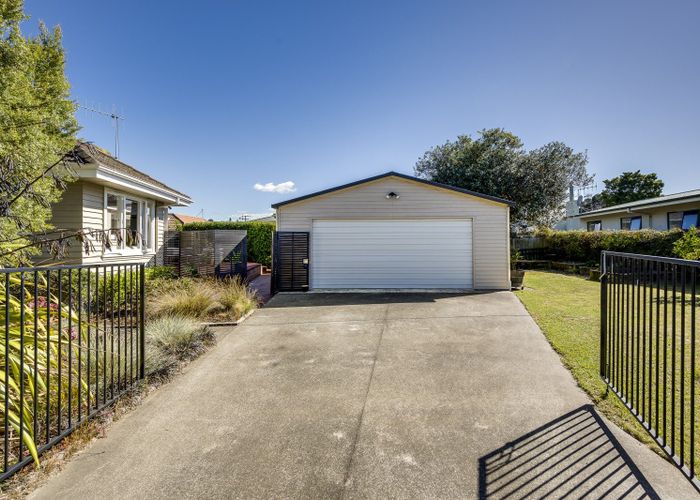  at 43 Neeve Road, Taradale, Napier