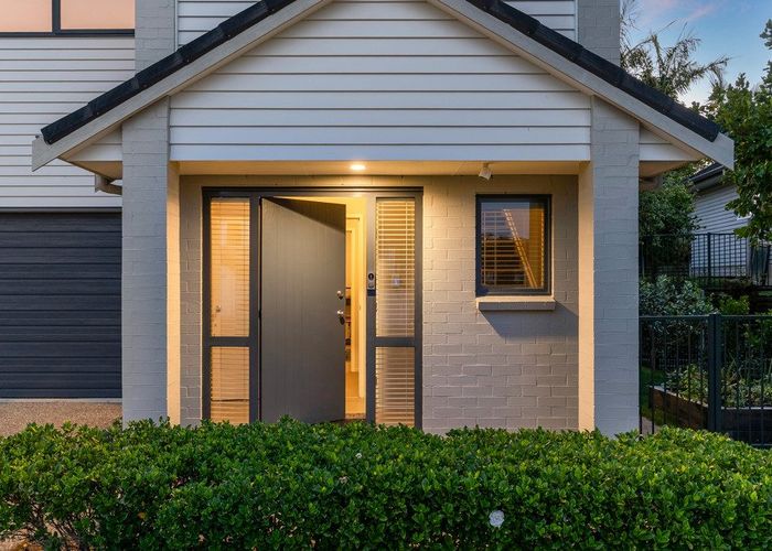  at 15 Mural Place, Greenhithe, North Shore City, Auckland