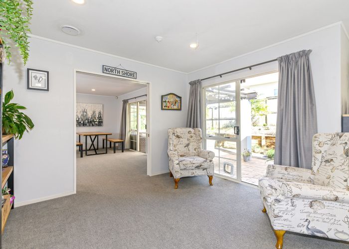  at 6 Godwin Court, Unsworth Heights, Auckland